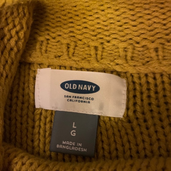 Old navy sweater - Picture 2 of 2